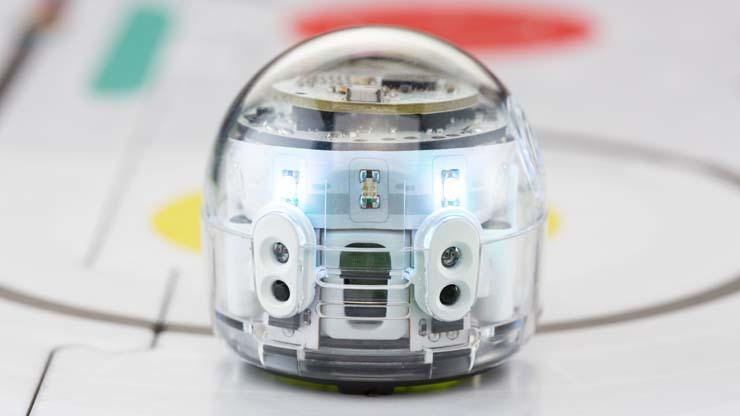 Test of the educational robot Ozobot Evo