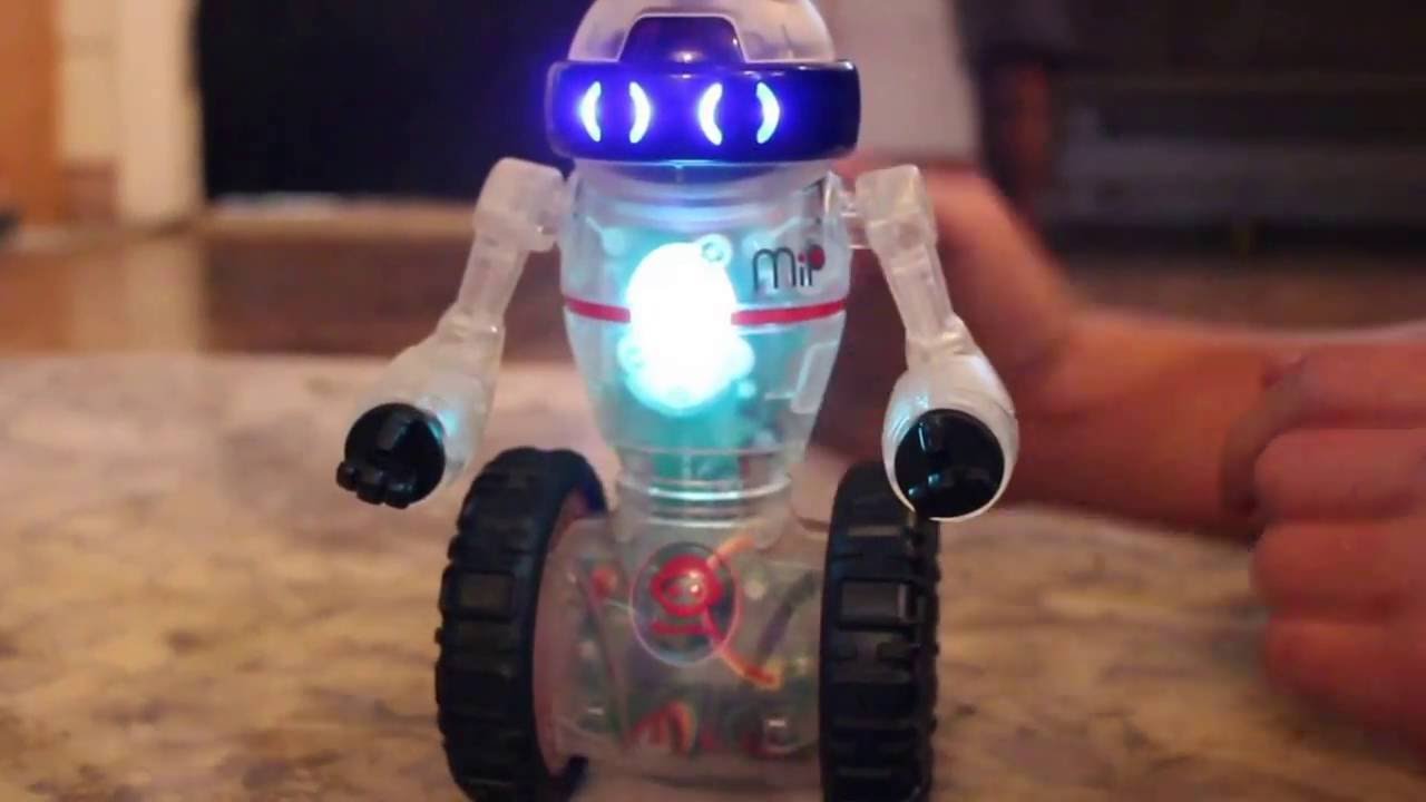 Coder MIP by WowWee: programmable and interactive