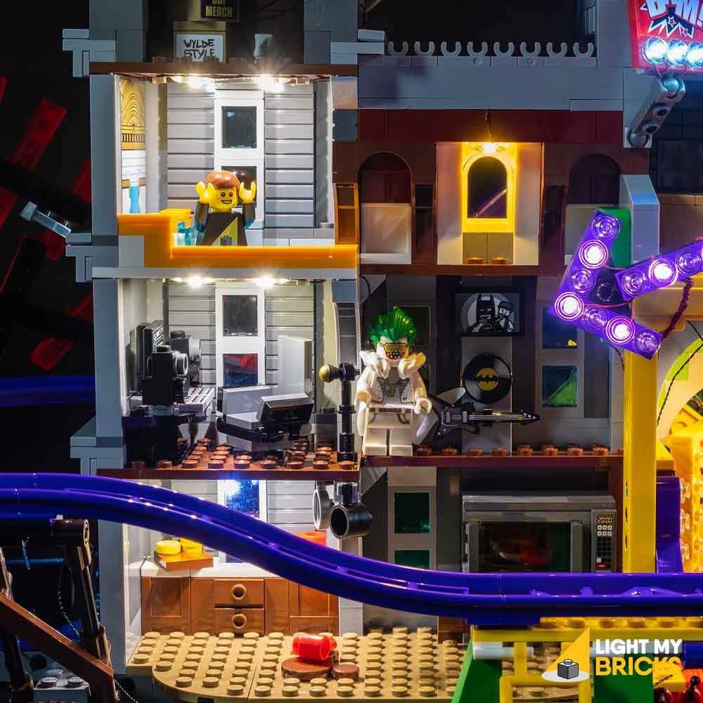 joker fun house lego