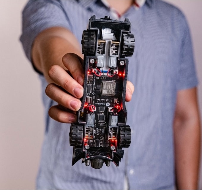 batmobile CircuitMess learning