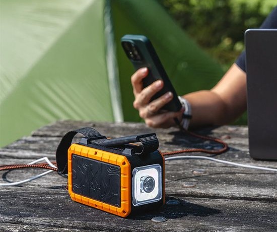 Xtorm batterie Rugged 100W IP64 lampe torche