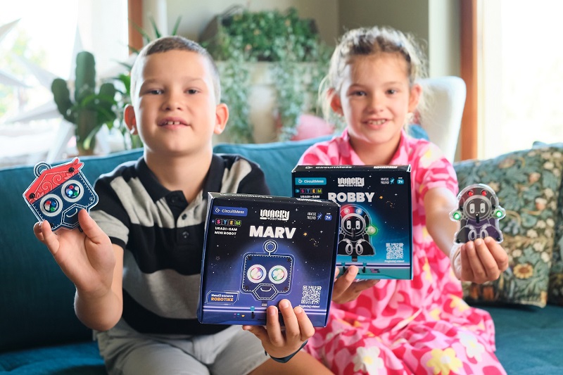 DIY Wacky Robots CircuitMess Marv