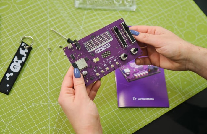 Circuitmess Synthia 2.0