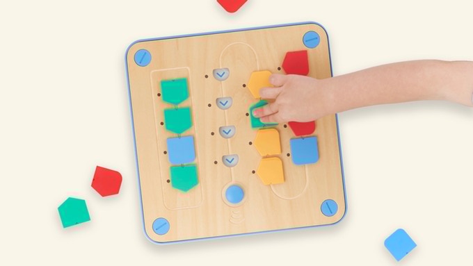 Cubetto programming tray