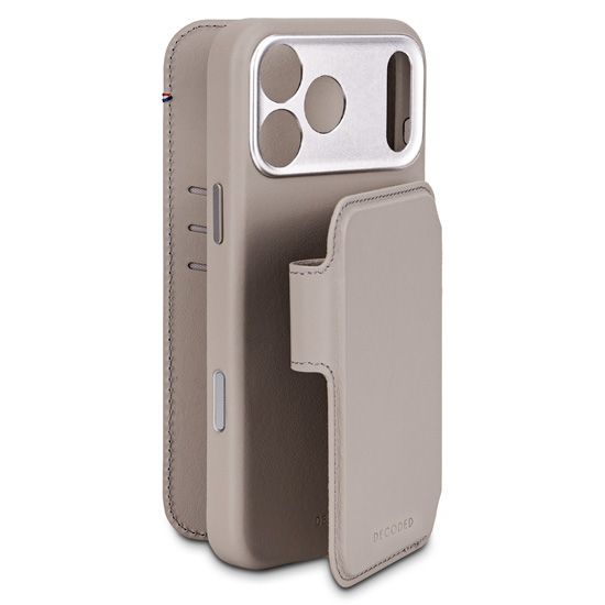 Decoded MagSafe Folio for iPhone 17 Pro Max