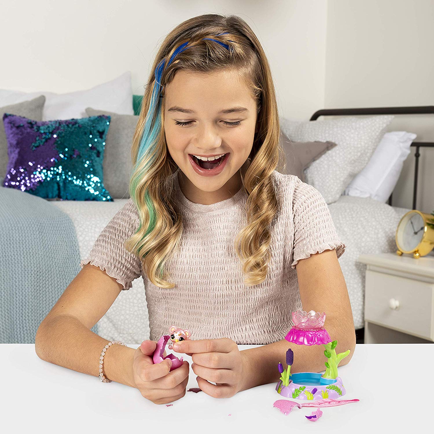 Hatchimals shop flower shower