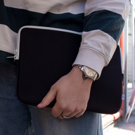 Housse MacBook NEO Basics Life Perfect Fit MW