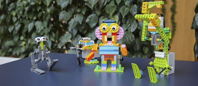 Lego Powered Up Robot-Advance