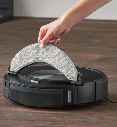 iRobot Roomba j7 Robot Vacuum