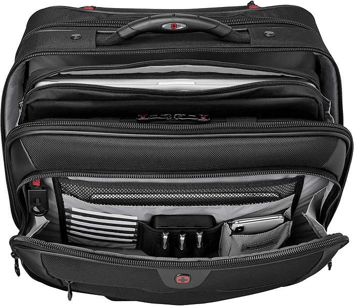 WENGER Potomac Suitcase on Wheels