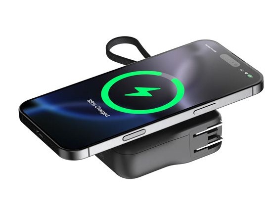 Xtorm Travel Pro 3-in-1 travel charger 30W power bank 10000 mAh