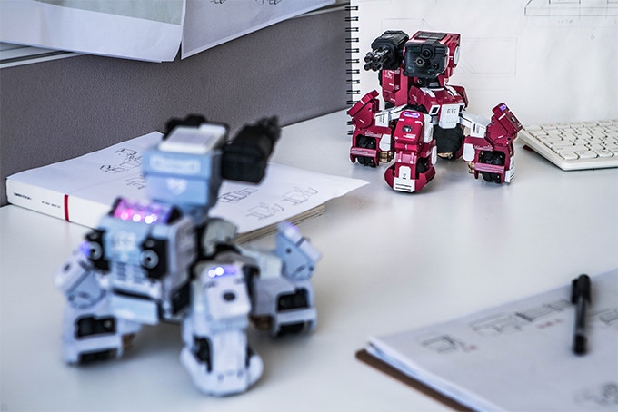 GJS Geio Smart Battle Armored AI Robot App Control Vision Recogonition Toys 