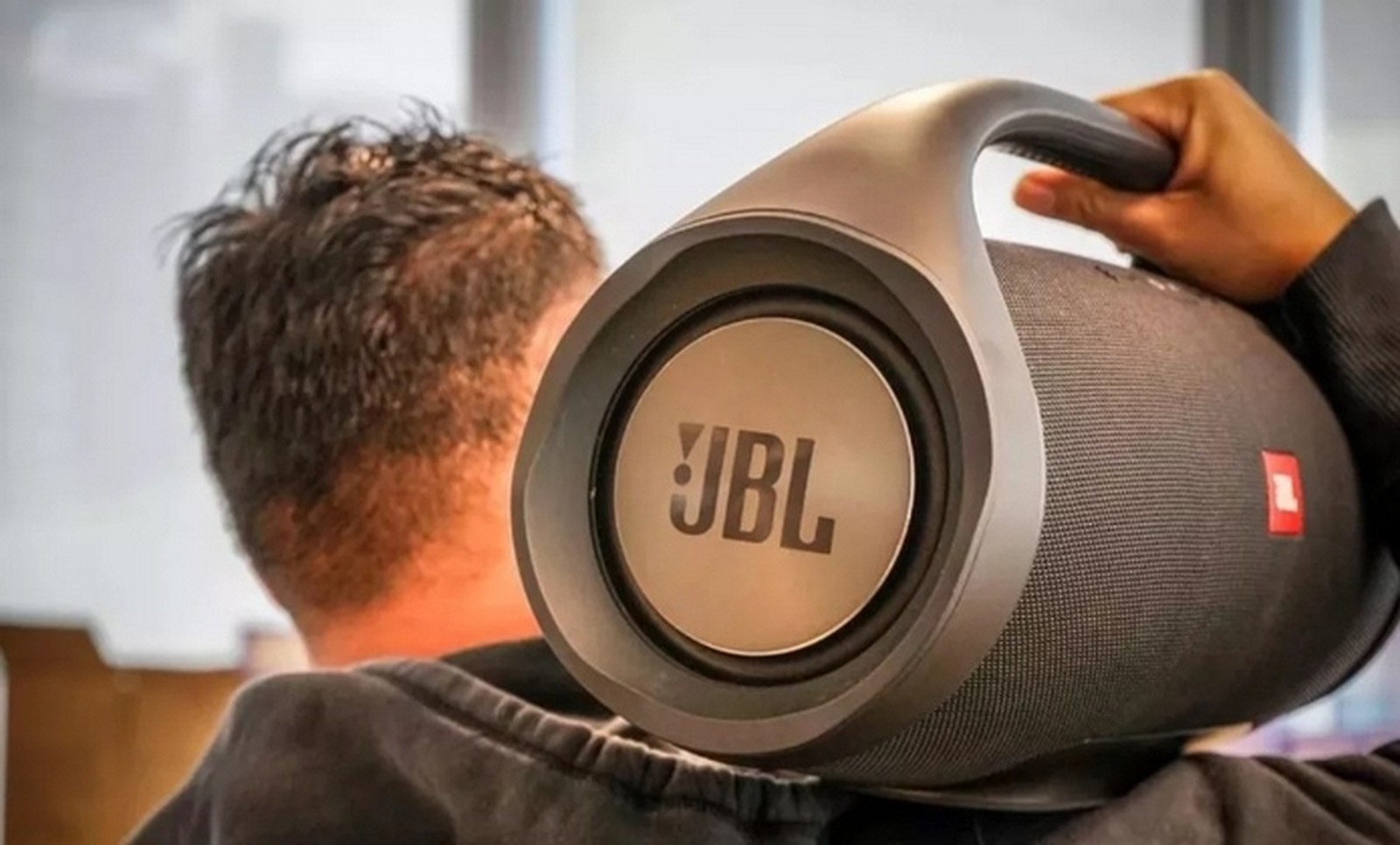 Robot Advance : Boombox JBL: high-performance bluetooth speaker