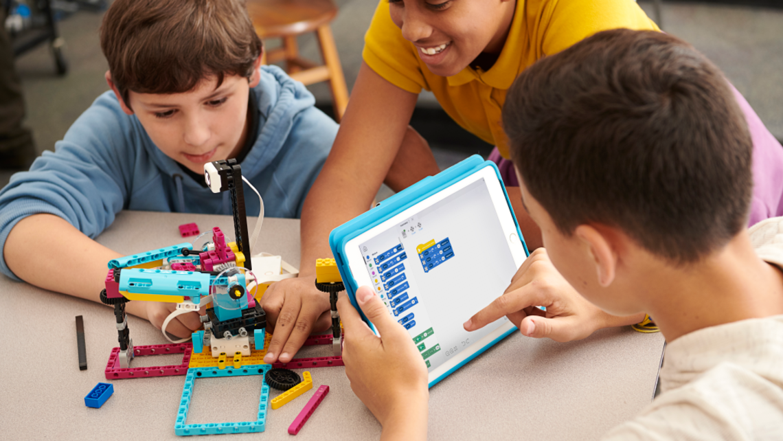 LEGO Education SPIKE Prime pour apprendre le STEAM au collège