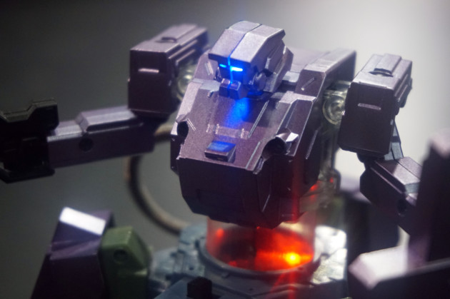 Un robot jouet de combat innovant